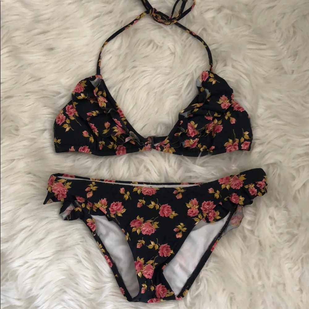 Quiksilver bikini black with roses